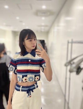 【画像】日向坂46のキャプテン、腹筋チラりがセクシーすぎる | 【画像】日向坂46のキャプテン、腹筋チラりがセクシーすぎる | アイドルまとめ速報 ドル速(10021101312770_2)