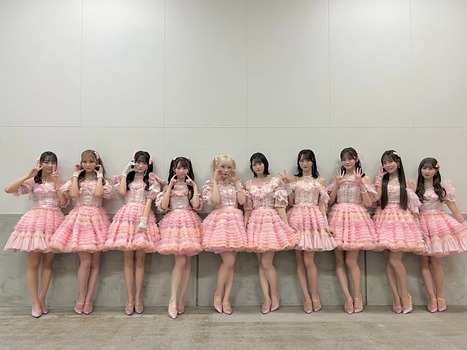 【速報】イコラブの衣装→天才すぎる、乃木坂の衣装→ | アイドルまとめ速報 ドル速(14211106341331_1)
